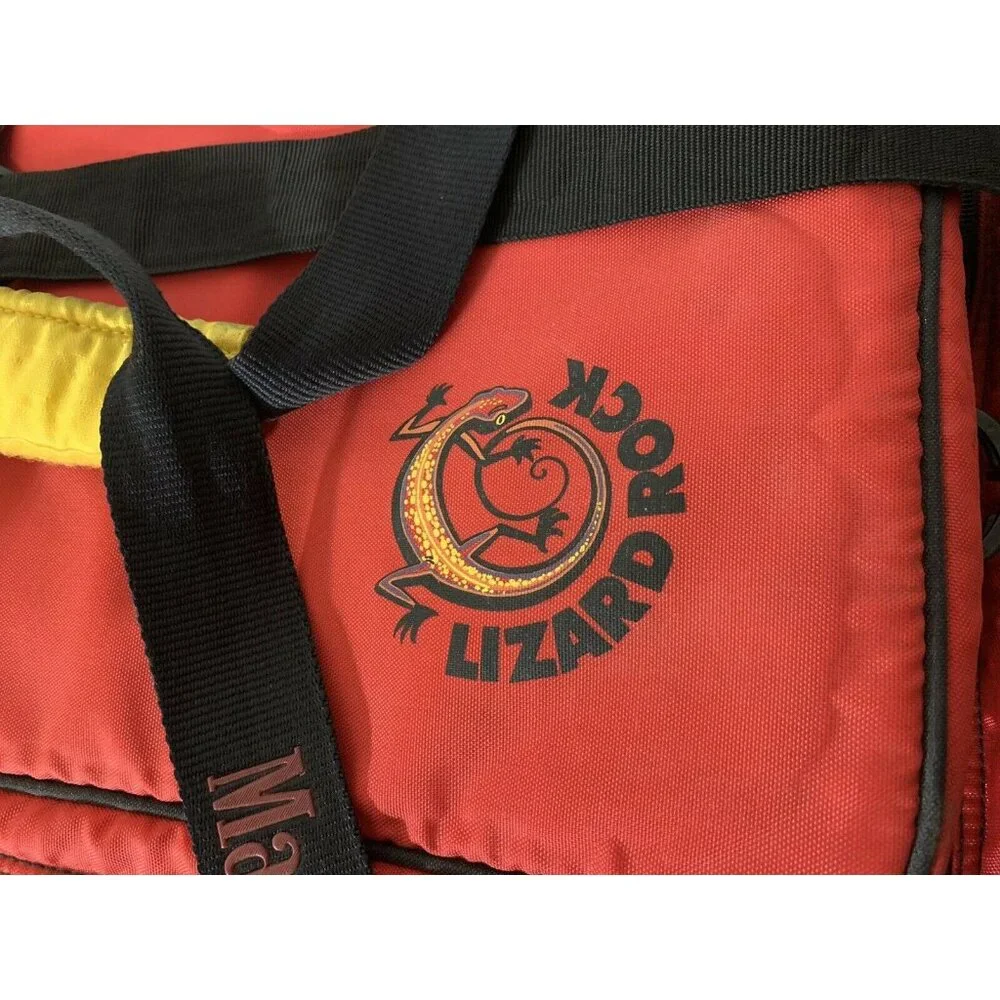 VTG Marlboro ADVENTURE TEAM LIZARD ROCK Red LARGE‎ Bag Cooler